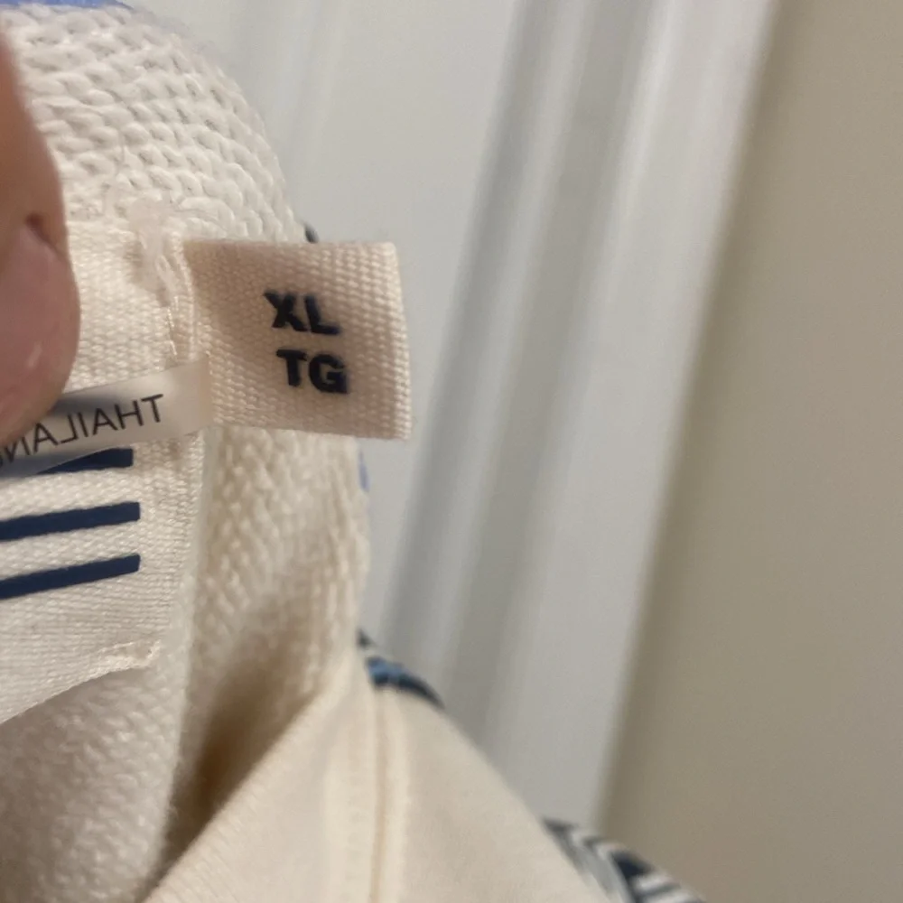 Offwhite Tory Burch sweatshirt with geometric design on sleeves - Picture 4 of 5